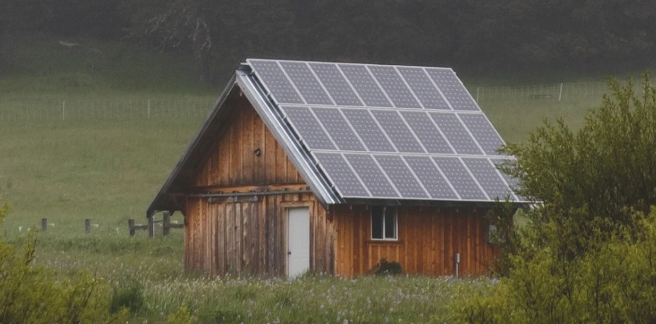 solar-tiny-house